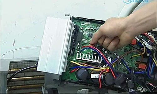 双湖美的空调电话是多少